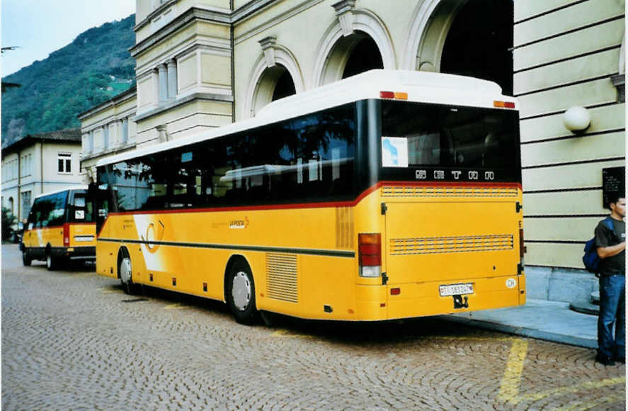 (099'810) - Marchetti, Airolo - Nr. 6/TI 183'247 - Setra am 3. Oktober 2007 beim Bahnhof Bellinzona