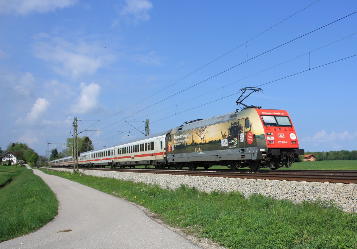 101 016-4 mit  Sdafrika -Werbung am 5. Mai 2013 bei bersee.