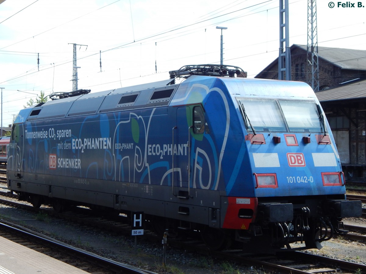 101 042-0 in Stralsund Hauptbahnhof am 22.07.2013