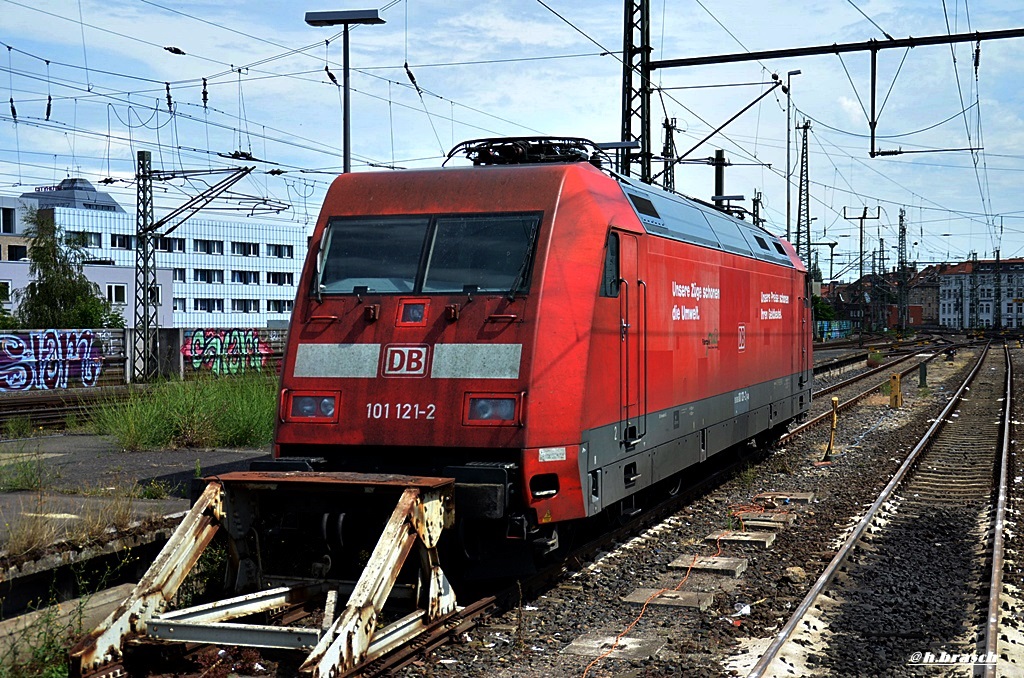 101 121-2 war abgestellt beim bf hannover,11.07.15