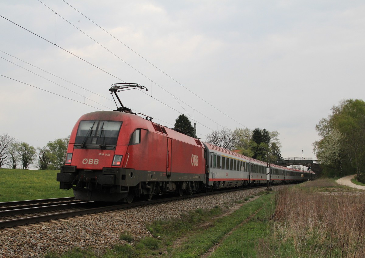 1016 008-3 schiebend am 23. April 2014 bei bersee am Chiemsee.