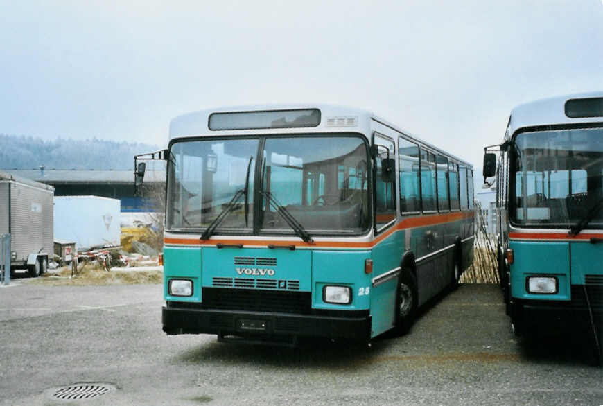 (102'026) - TPF Fribourg - Nr. 25 - Volvo/R&J (ex GFM Fribourg Nr. 25) am 22. Dezember 2007 in Biel, Rattinbus