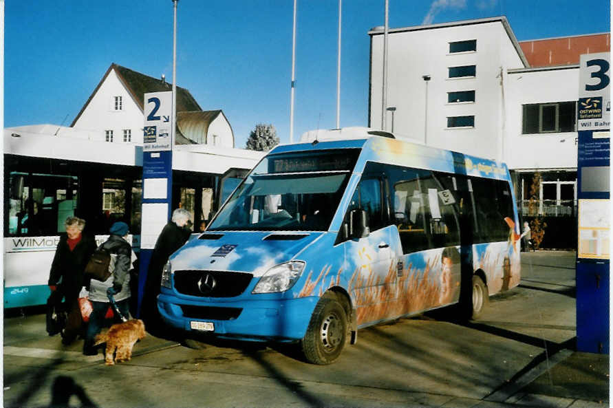 (102'436) - WilMobil, Wil - Nr. 206/SG 269'279 - Mercedes am 29. Dezember 2007 beim Bahnhof Wil