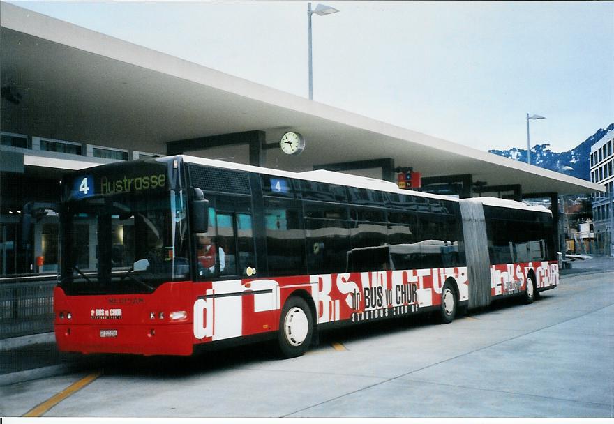 (103'928) - SBC Chur - Nr. 56/GR 155'856 - Neoplan am 4. Februar 2008 beim Bahnhof Chur