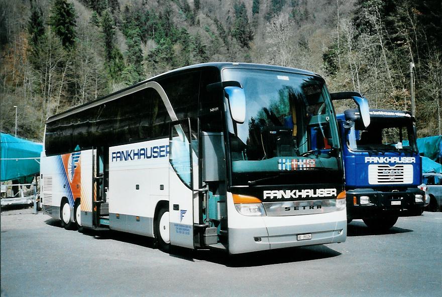 (106'021) - Fankhauser, Sigriswil - BE 35'126 - Setra am 30. Mrz 2008 in Gunten, Garage