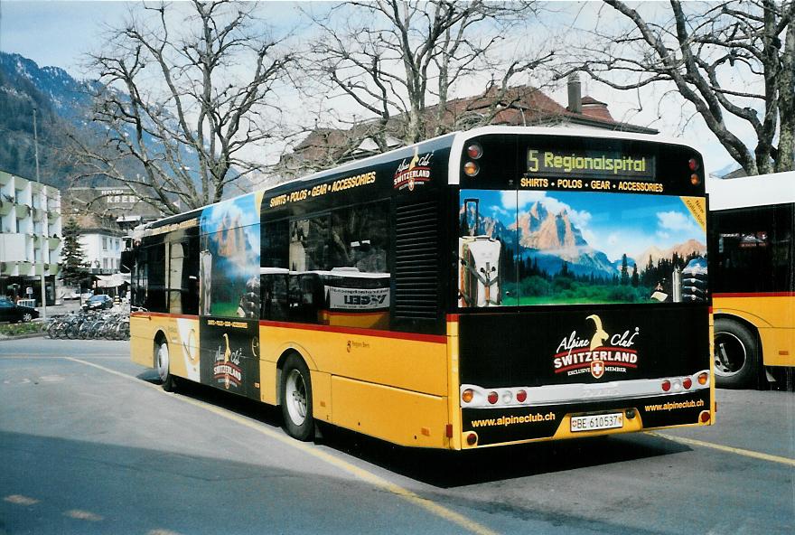 (106'034) - PostAuto Bern - BE 610'537 - Solaris am 30. Mrz 2008 beim Bahnhof Interlaken West