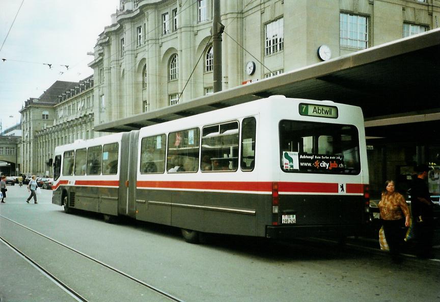 (107'516) - VBSG St. Gallen - Nr. 245/SG 198'245 - NAW/Hess am 24. Mai 2008 beim Bahnhof St. Gallen