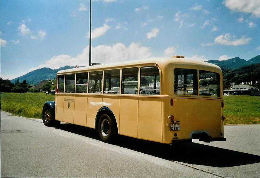 (108'205) - BOGG Wangen b.O. - Nr. 8/SO 128'821 - Berna/Hess (ex SOO Olten Nr. 8) am 21. Juni 2008 in Wangen, Garage