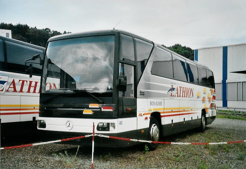 (108'721) - Lathion, Sion - Nr. 45 - Mercedes am 6. Juli 2008 in Kloten, EvoBus