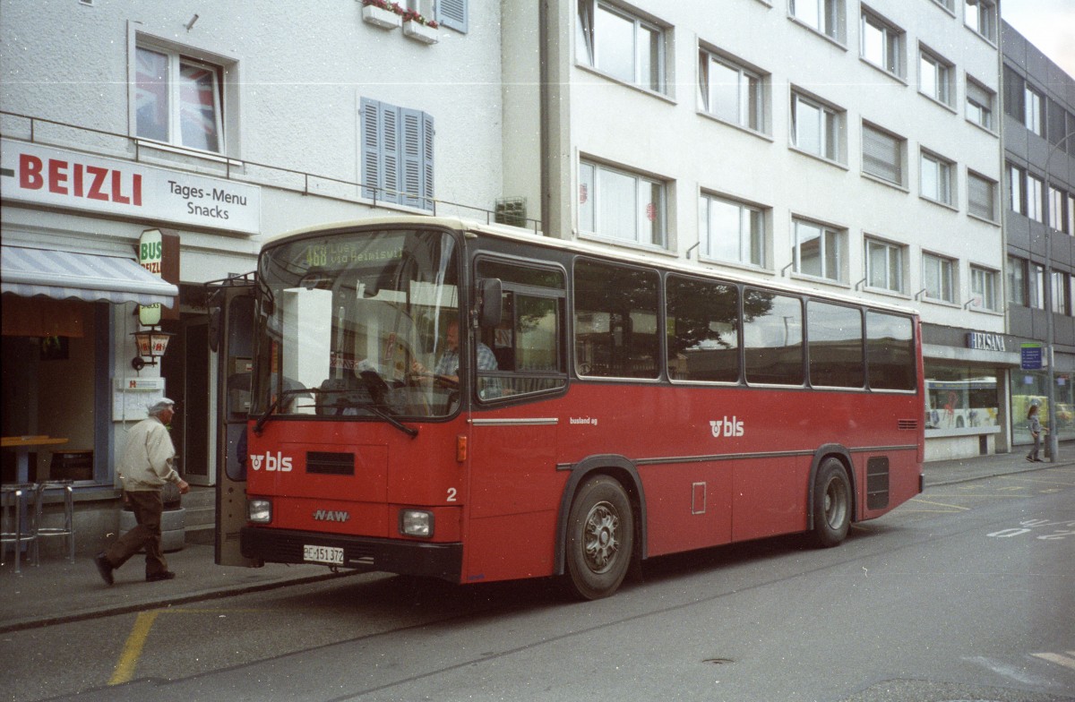 (109'014) - Busland, Burgdorf - Nr. 2/BE 151'372 - NAW/R&J (ex AOE Langnau Nr. 2)am 8. Juli 2008 beim Bahnhof Burgdorf