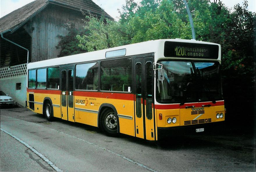 (110'826) - Lengacher, Mnsingen - Nr. 5/BE 359'077 - Volvo/R&J (ex Steiner, Ortschwaben Nr. 12) am 7. September 2008 in Kirchdorf, Garage