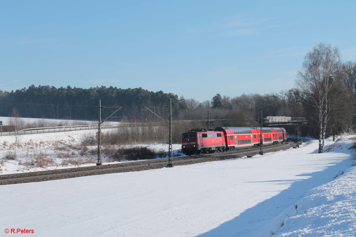 111 202-0 zieht den RE 4852 München - Nürnberg bei Sinsgrün. 19.01.17