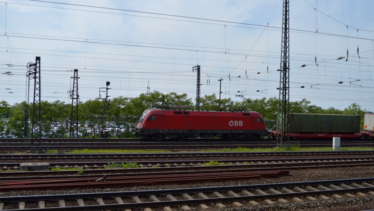 1116 027-4 bei der Einfahrt in Darmstadt Hbf am 14.05.2015