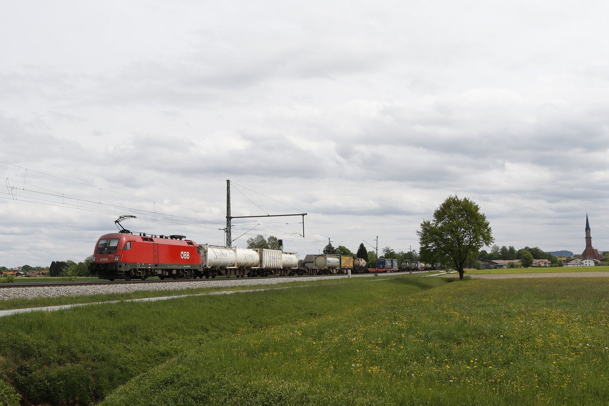 1116 128 mit einem  KLV  am 1. Mai 2018 bei bersee.