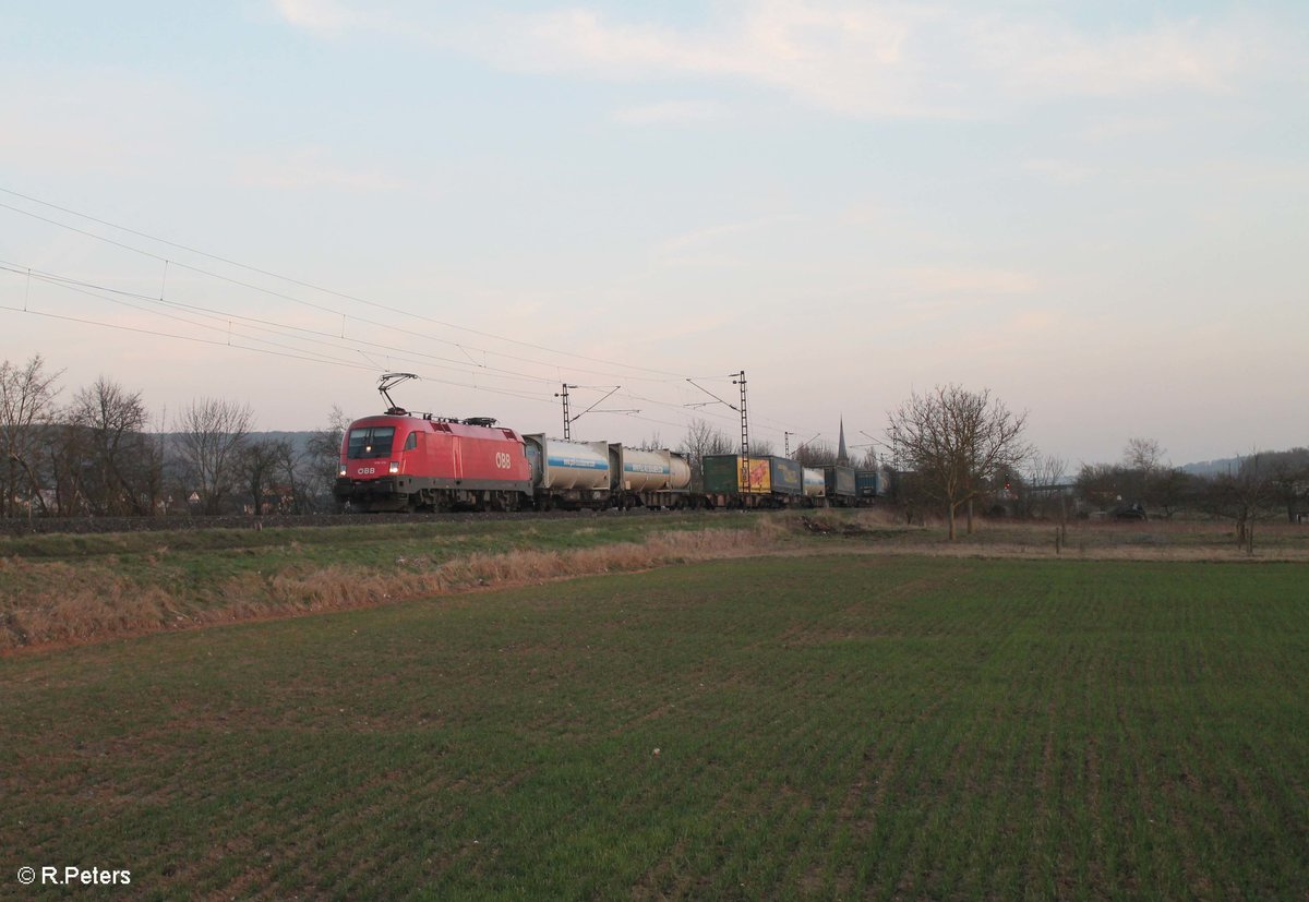 1116 179-1 zieht ein wechselpritschenzug bei Thüngersheim. 16.03.17