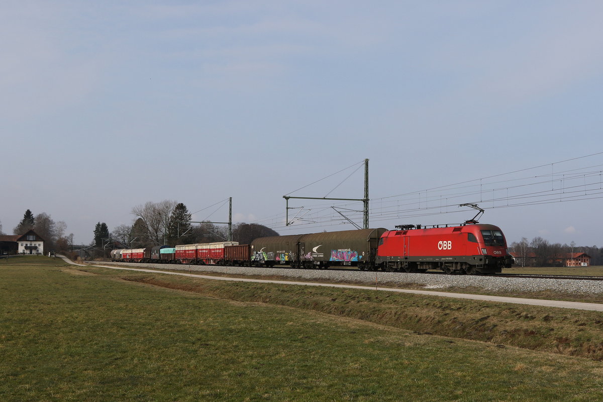 1116 186 war am 8. Mrz 2021 mit einem  Mischer  bei bersee in Richtung Salzburg unterwegs.