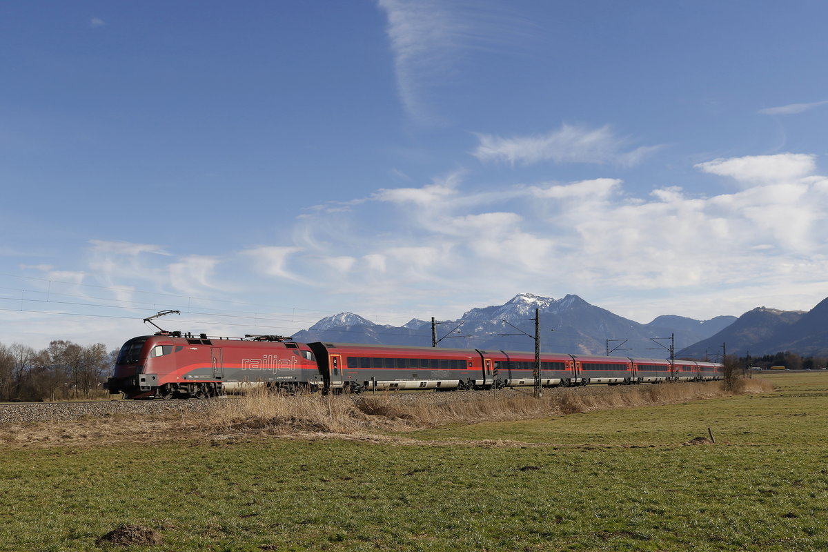 1116 202-3 aus Salzburg kommend am 27. Februar 2017 bei Bernau am Chiemsee.