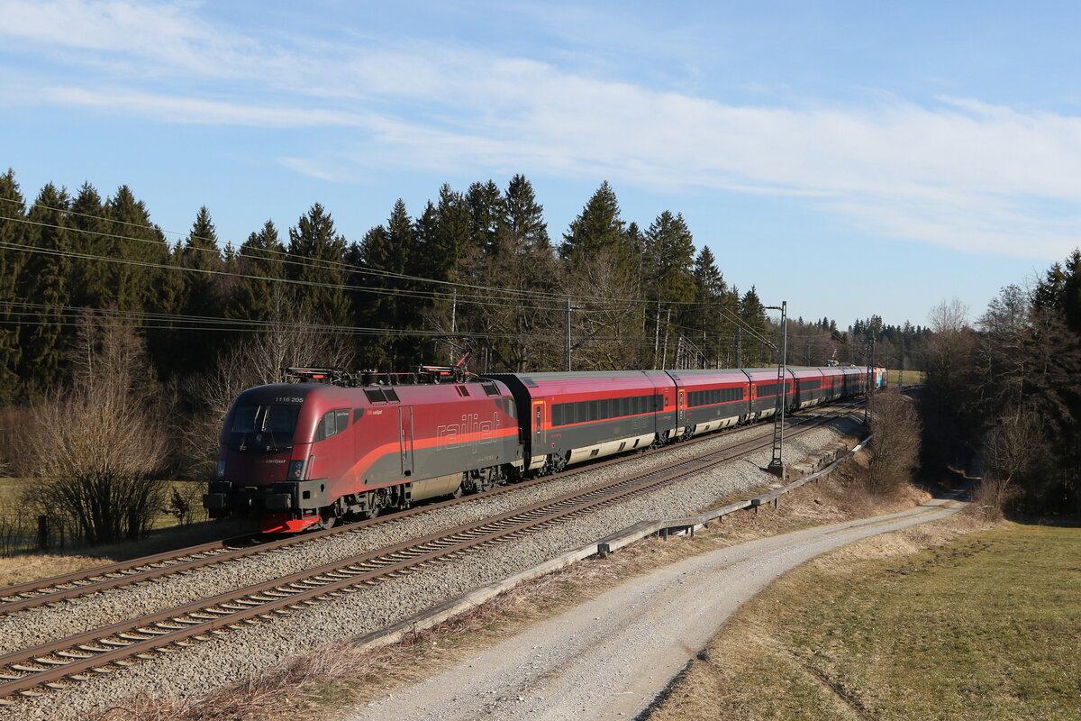 1116 205 aus Salzburg kommend am 3. Mrz 2022 bei Grabensttt.