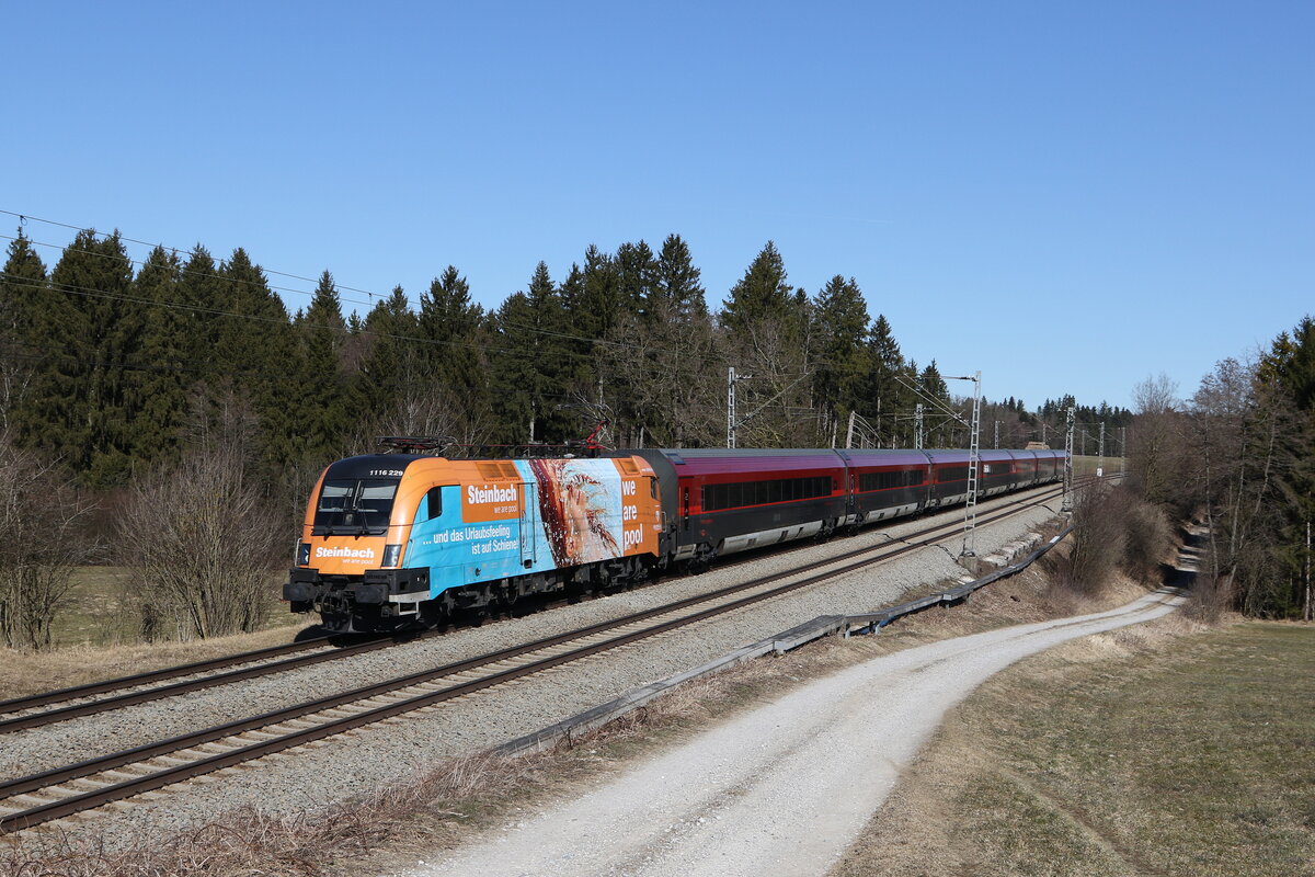 1116 229  Steinbach  auf dem Weg nach Mnchen am 9. Mrz 2022 bei Grabensttt im Chiemgau.
