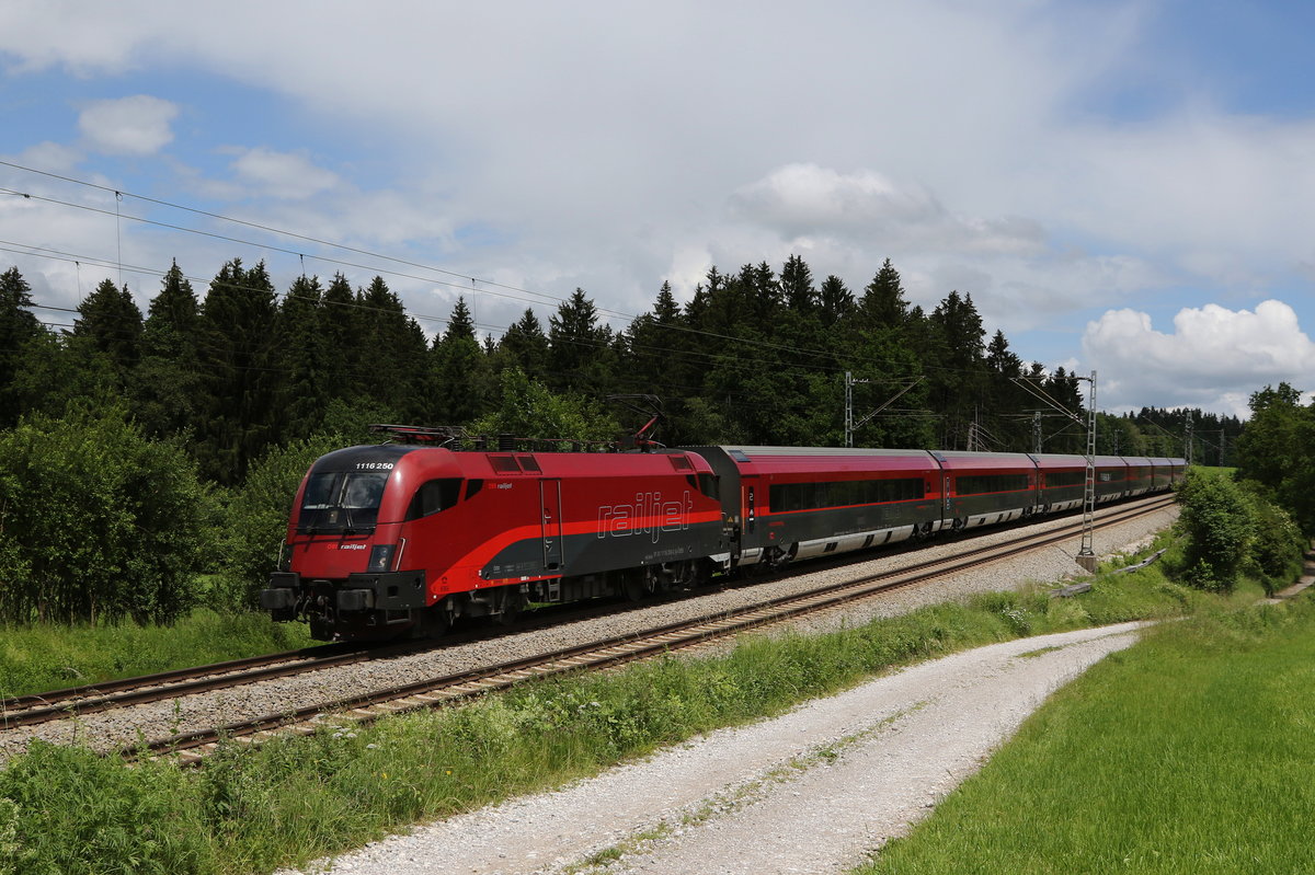 1116 250 aus Salzburg kommend am 11. Juni 2020 bei Grabensttt.