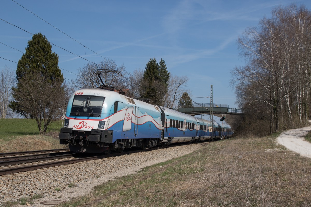 1116 251-0 schiebend am  Ski Austria Railjet  am 10. April 2015 bei bersee am Chiemsee.