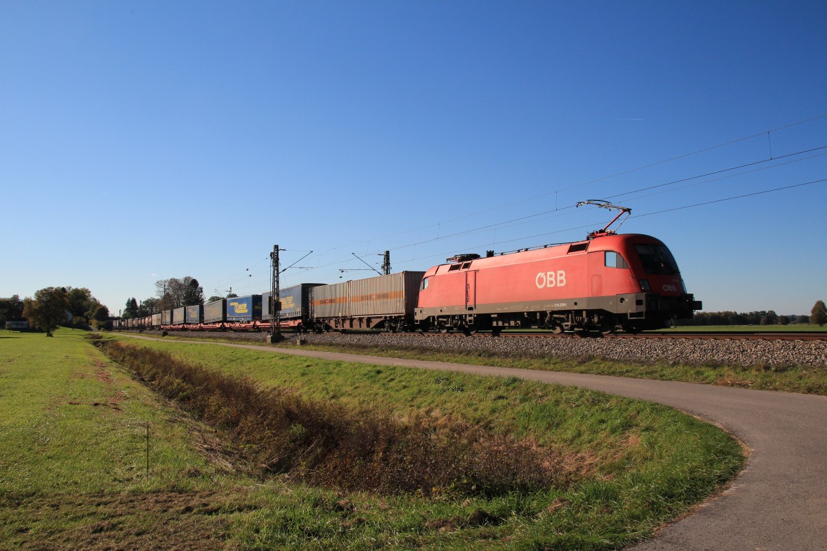 1116 279-9 mit einem Gterzug am 9. Oktober 2014 bei bersee.