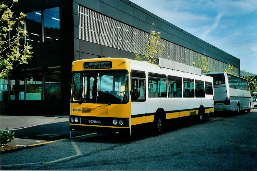 (111'936) - VBSH Schaffhausen - Nr. 37 - Scania/FHS (ex Nr. 7) am 10. November 2008 in Biel, Rattinbus