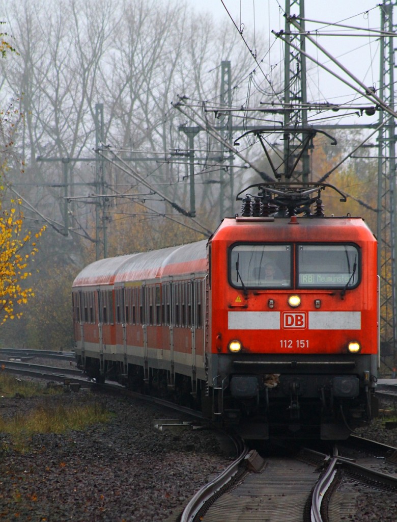 112 151(-6)hat hier mit der RB nach Neumünster Einfahrt in Schleswig. 13.11.2014