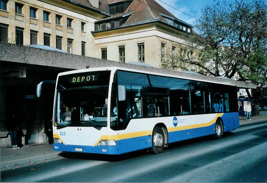 (112'010) - TC La Chaux-de-Fonds - Nr. 213/NE 78'213 - Mercedes am 10. November 2008 beim Bahnhof La Chaux-de-Fonds