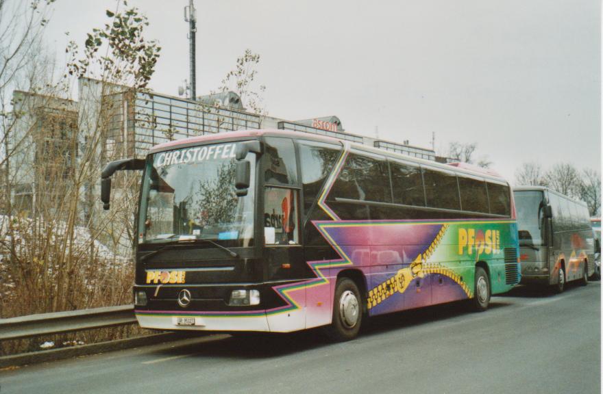 (112'235) - Pfosi, Chur - GR 95'127 - Mercedes am 28. November 2008 in Bern, Guisanplatz