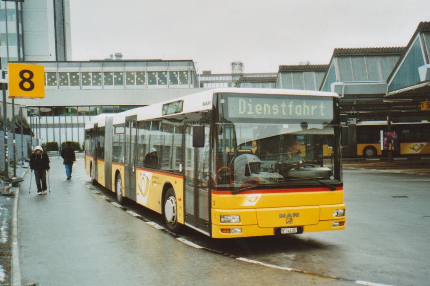 (112'308) - Steiner, Ortschwaben - Nr. 3/BE 143'287 - MAN am 28. November 2008 in Bern, Postautostation