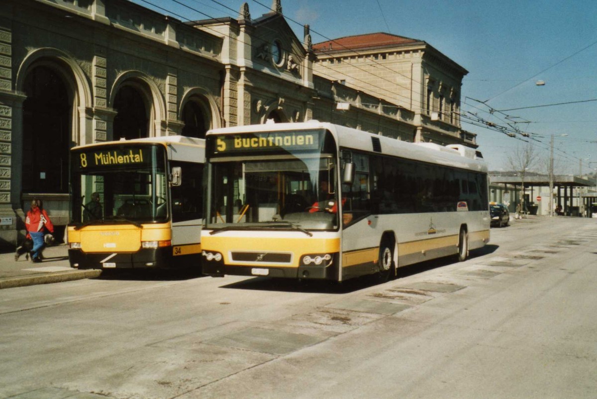 (114'602) - VBSH Schaffhausen - Nr. 1/SH 38'001 - Volvo am 18. Februar 2009 beim Bahnhof Schaffhausen