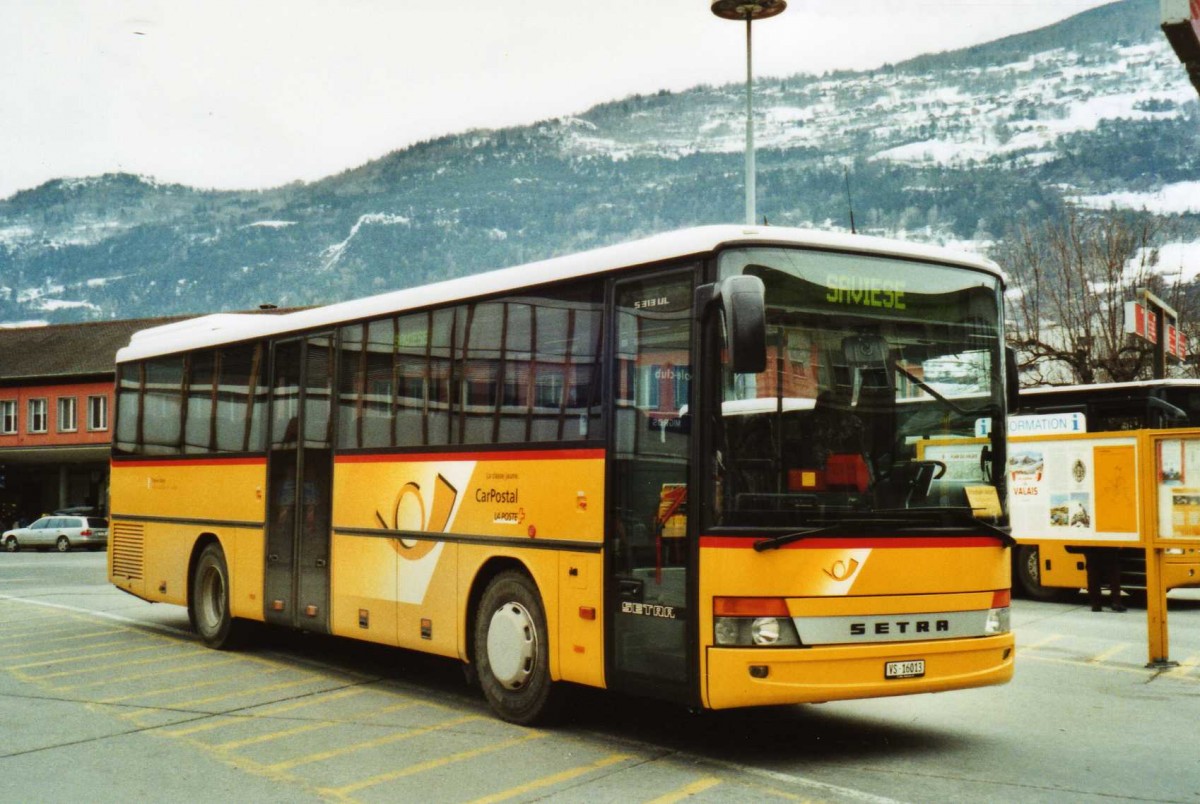 (114'705) - Dubuis, Savise - VS 16'013 - Setra am 1. Mrz 2009 beim Bahnhof Sion