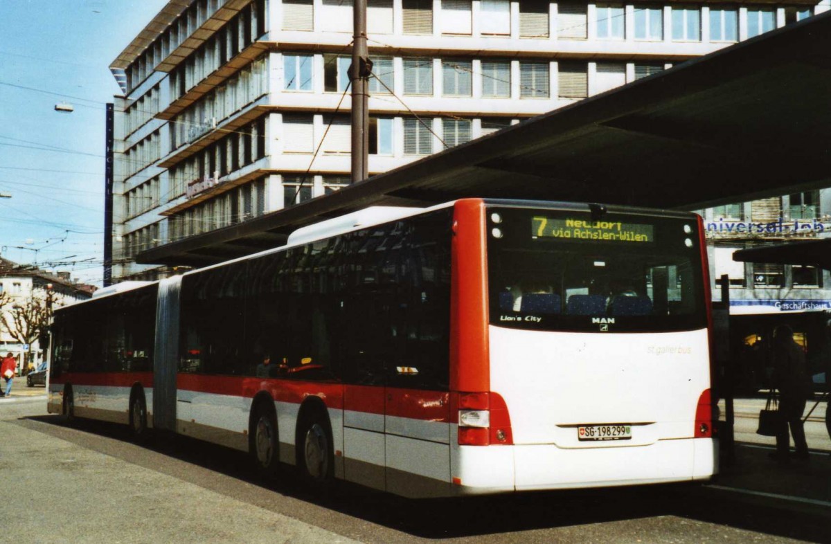 (115'424) - St. Gallerbus, St. Gallen - Nr. 299/SG 198'299 - MAN am 18. Mrz 2009 beim Bahnhof St. Gallen