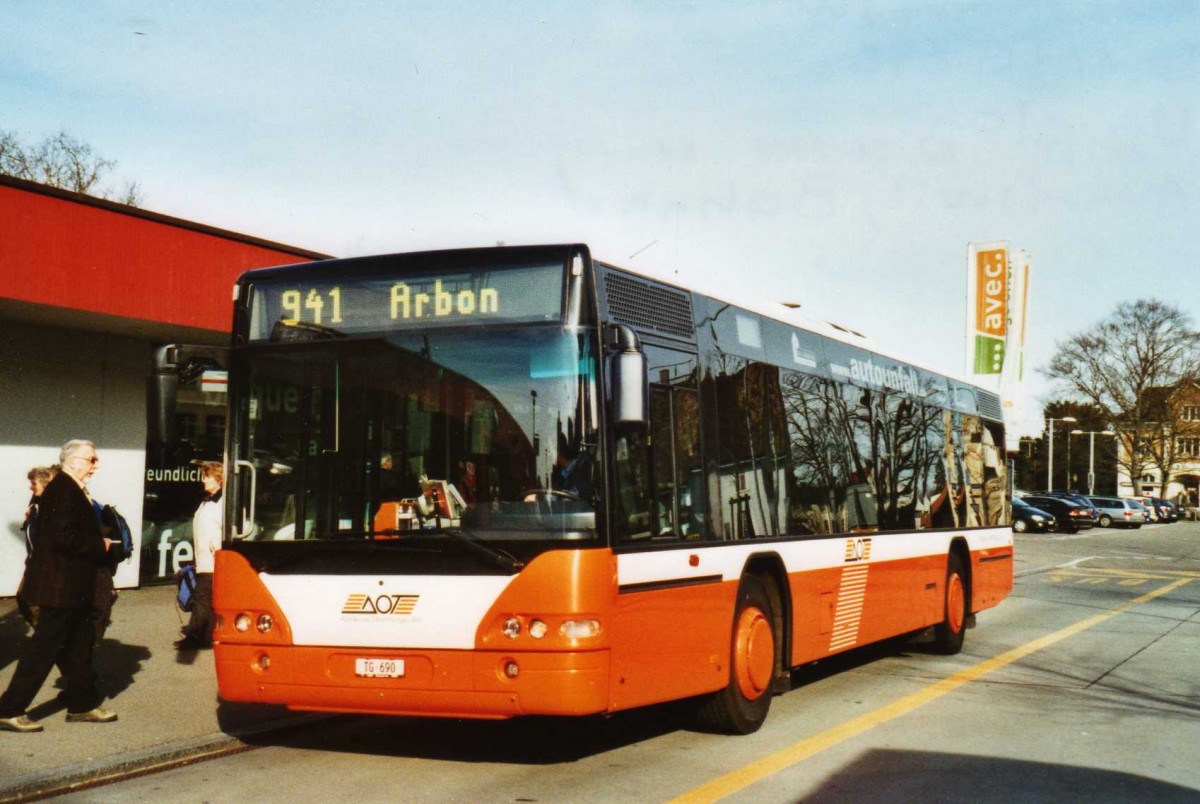 (115'505) - AOT Amriswil - Nr. 1/TG 690 - Neoplan (ex Vorfhrfahrzeug) am 18. Mrz 2009 beim Bahnhof Amriswil