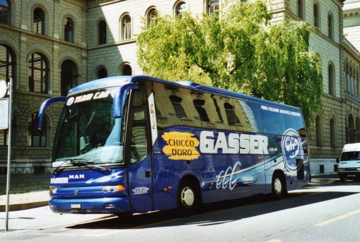 (116'405) - Gasser, Altdorf - UR 9052 - MAN/Noge am 9. Mai 2009 in Bern, Bundeshaus