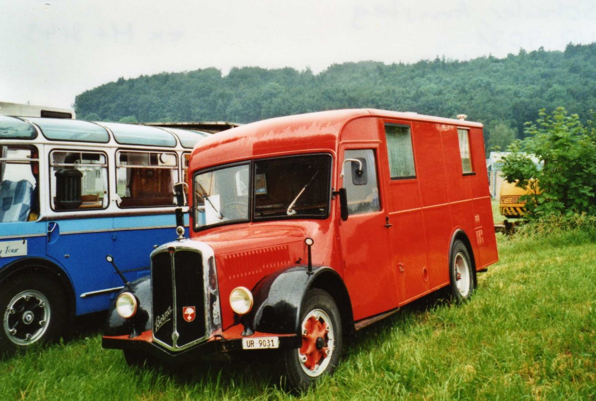 (117'123) - Schuler, Amsteg - UR 9031 - Berna/Hess (ex Hfliger, Luzern; ex M+3143) am 6. Juni 2009 in Thayngen, Saurertreffen