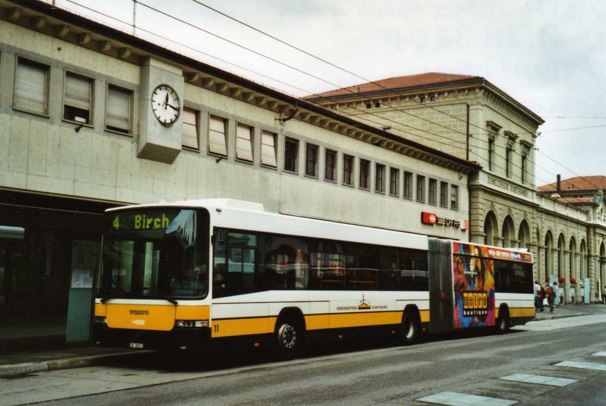 (117'226) - VBSH Schaffhausen - Nr. 11/SH 38'011 - Volvo/Hess am 6. Juni 2009 beim Bahnhof Schaffhausen