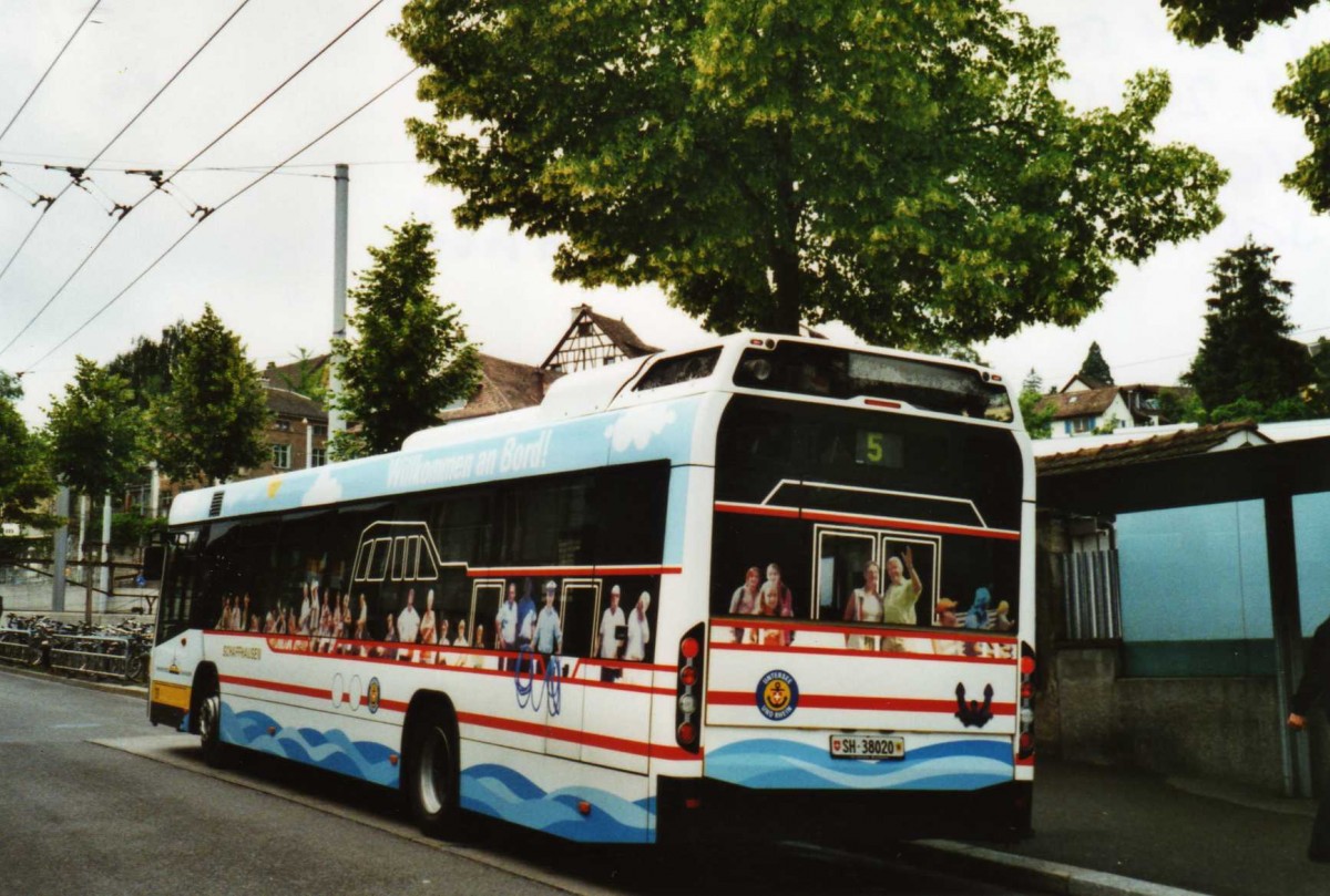 (117'231) - VBSH Schaffhausen - Nr. 20/SH 38'020 - Volvo am 6. Juni 2009 beim Bahnhof Schaffhausen