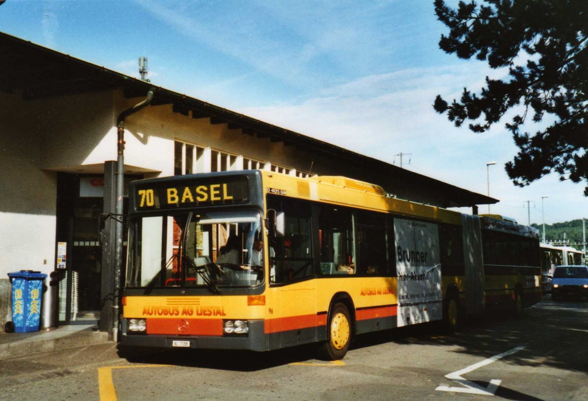 (117'326) - AAGL Liestal - Nr. 96/BL 7188 - Mercedes am 8. Juni 2009 beim Bahnhof Liestal