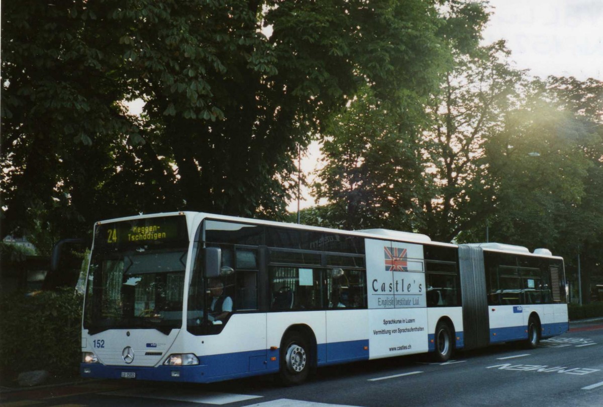 (119'217) - VBL Luzern - Nr. 152/LU 15'052 - Mercedes am 20. Juli 2009 beim Bahnhof Luzern