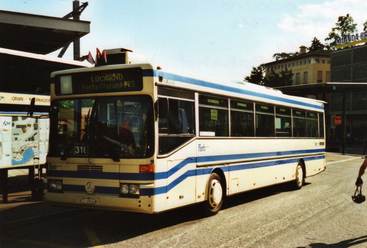 (119'317) - FART Locarno - Nr. 16/TI 49'616 - Mercedes am 26. Juli 2009 beim Bahnhof Locarno