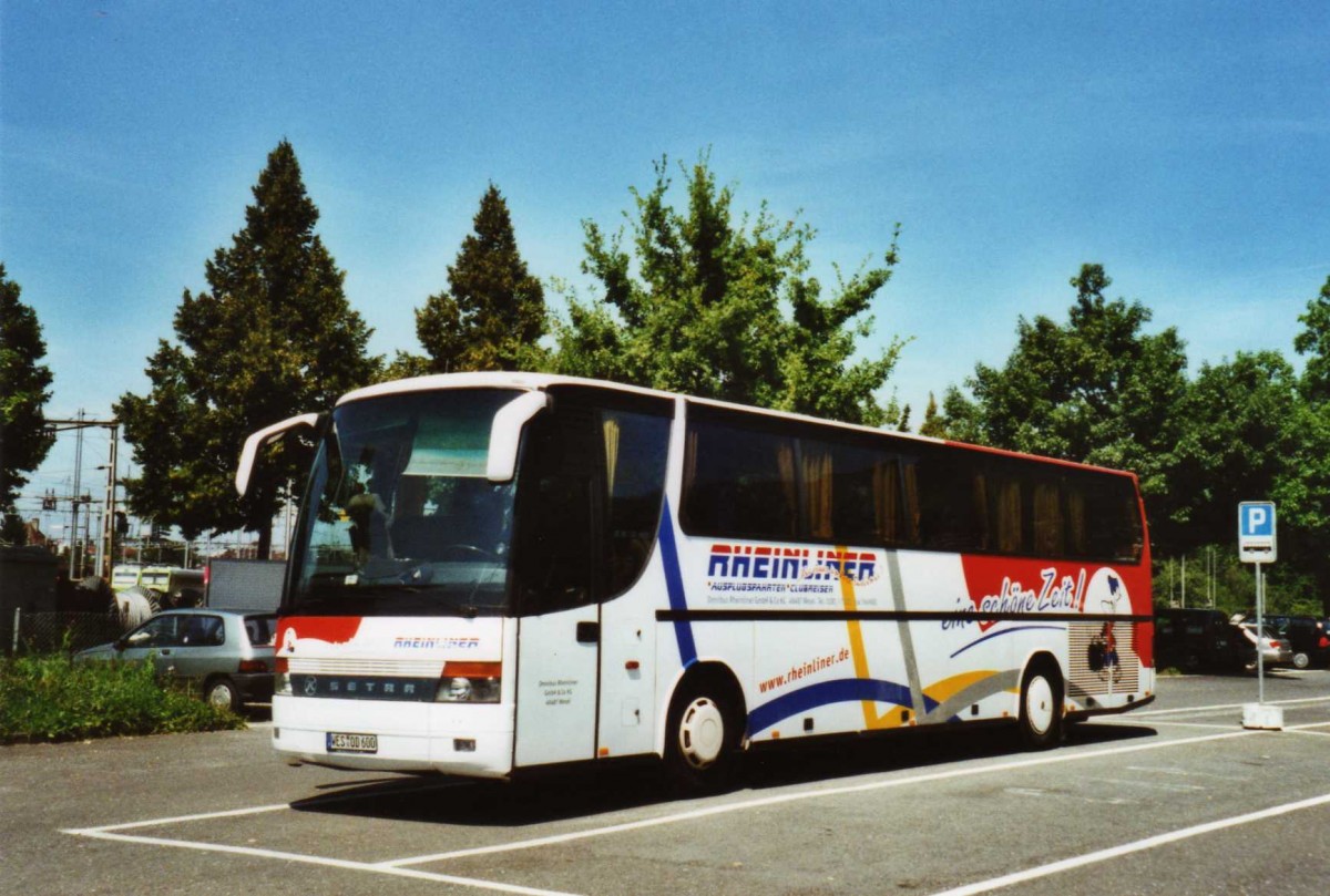 (119'415) - Aus Deutschland: Rheinliner, Wesel - WES-OD 600 - Setra am 7. August 2009 in Thun, Seestrasse