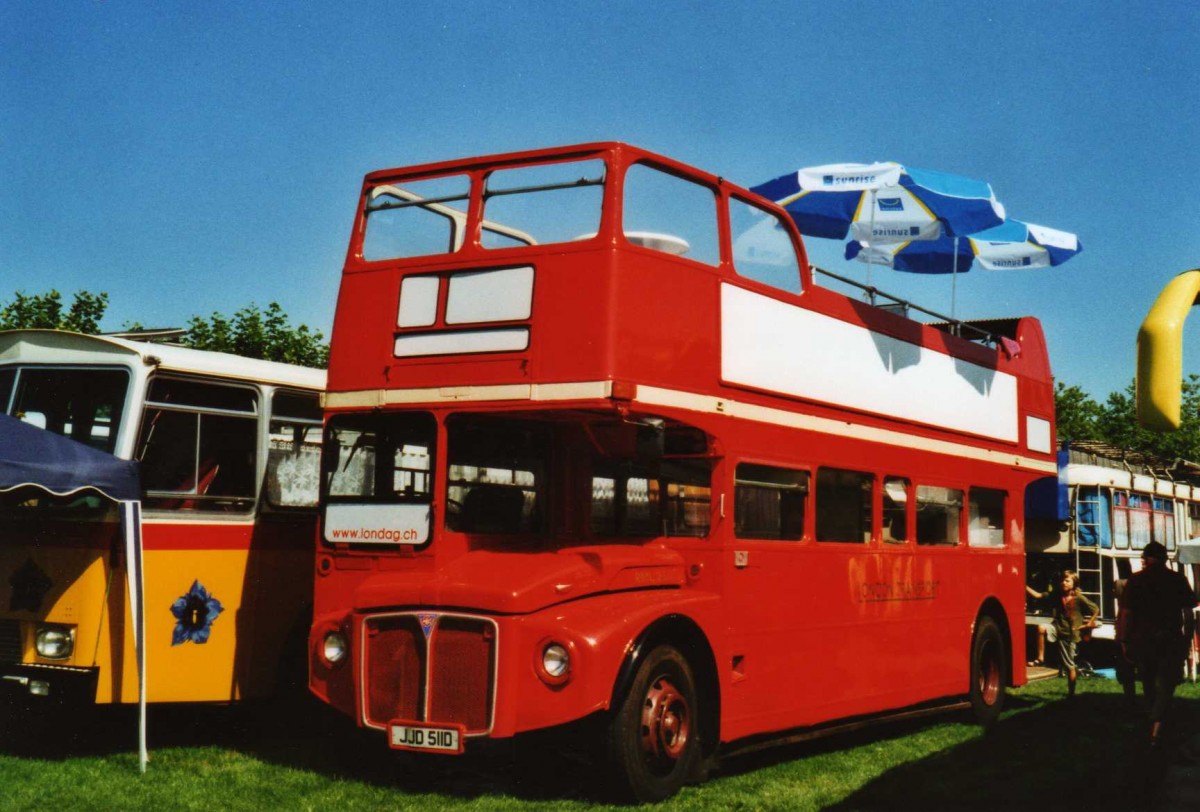 (119'902) - Londag, Bassersdorf - ZH 799'845 - A.E.C. (ex Londonbus Nr. 2511) am 15. August 2009 in Zug, Wohnbustreffen