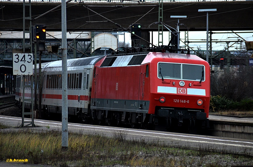 120 146-6 schob einen IC zum bf hh-harburg am 03.01.15