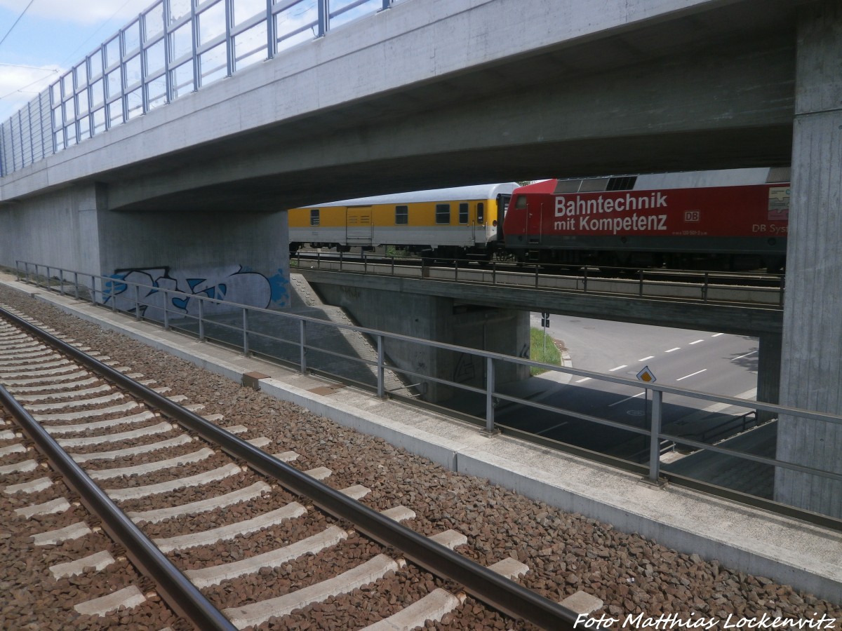 120 501 unterwegs nach Halle (Saale) Hbf, aufnahme in Halle-Ammendorf am 13.5.15