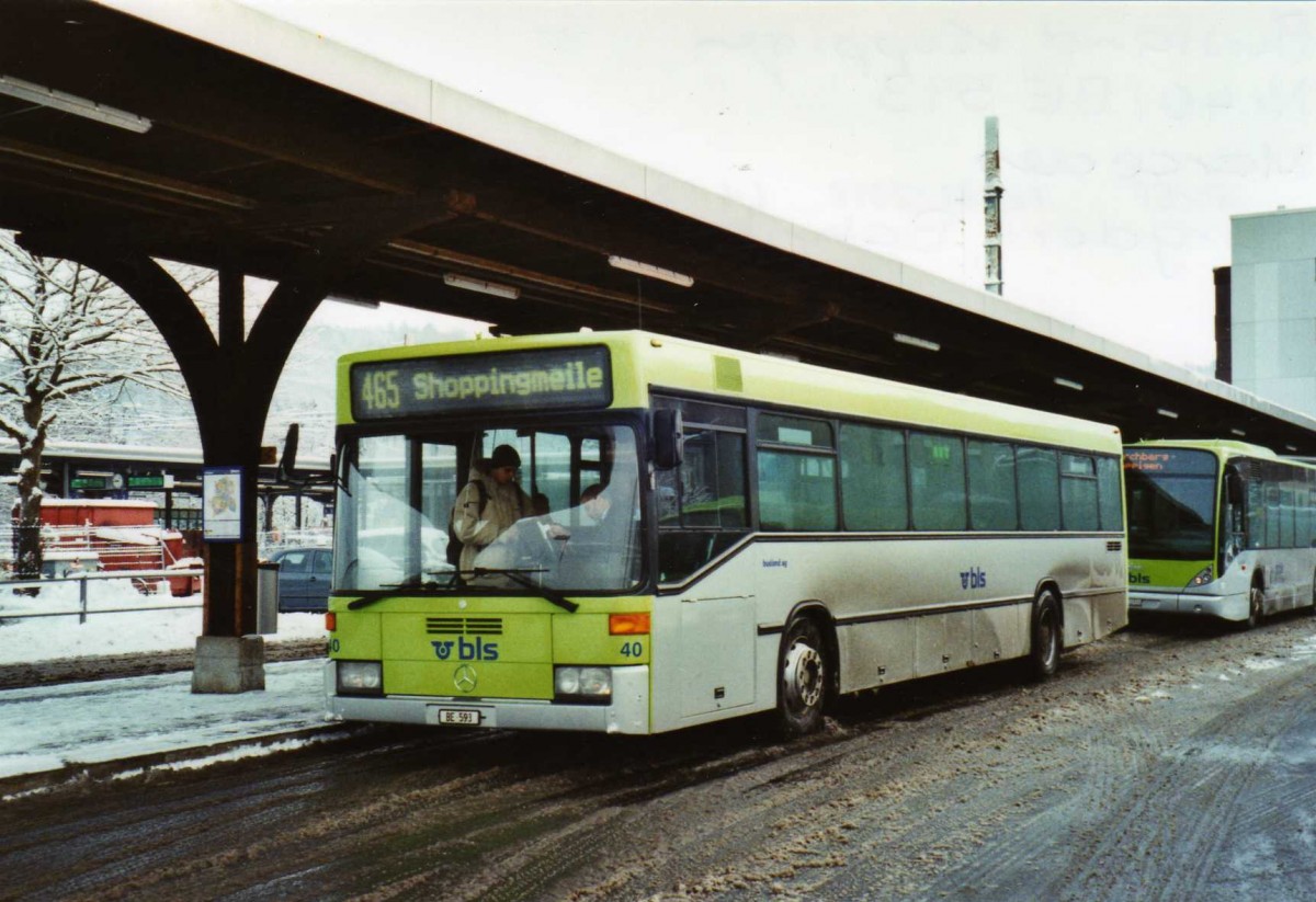 (123'124) - Busland, Burgdorf - Nr. 40/BE 593 - Mercedes (ex BSU Solothurn Nr. 60) am 21. Dezember 2009 beim Bahnhof Burgdorf