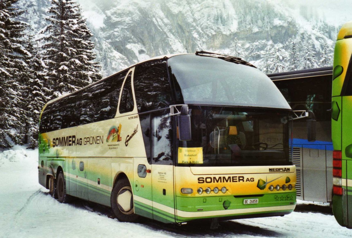 (123'719) - Sommer, Grnen - BE 26'858 - Neoplan am 9. Januar 2010 in Adelboden, Unter dem Birg