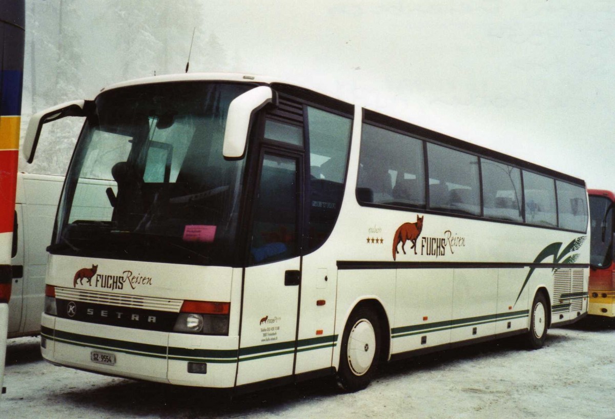 (123'837) - Fuchs, Freienbach - SZ 9554 - Setra am 9. Januar 2010 in Adelboden, ASB