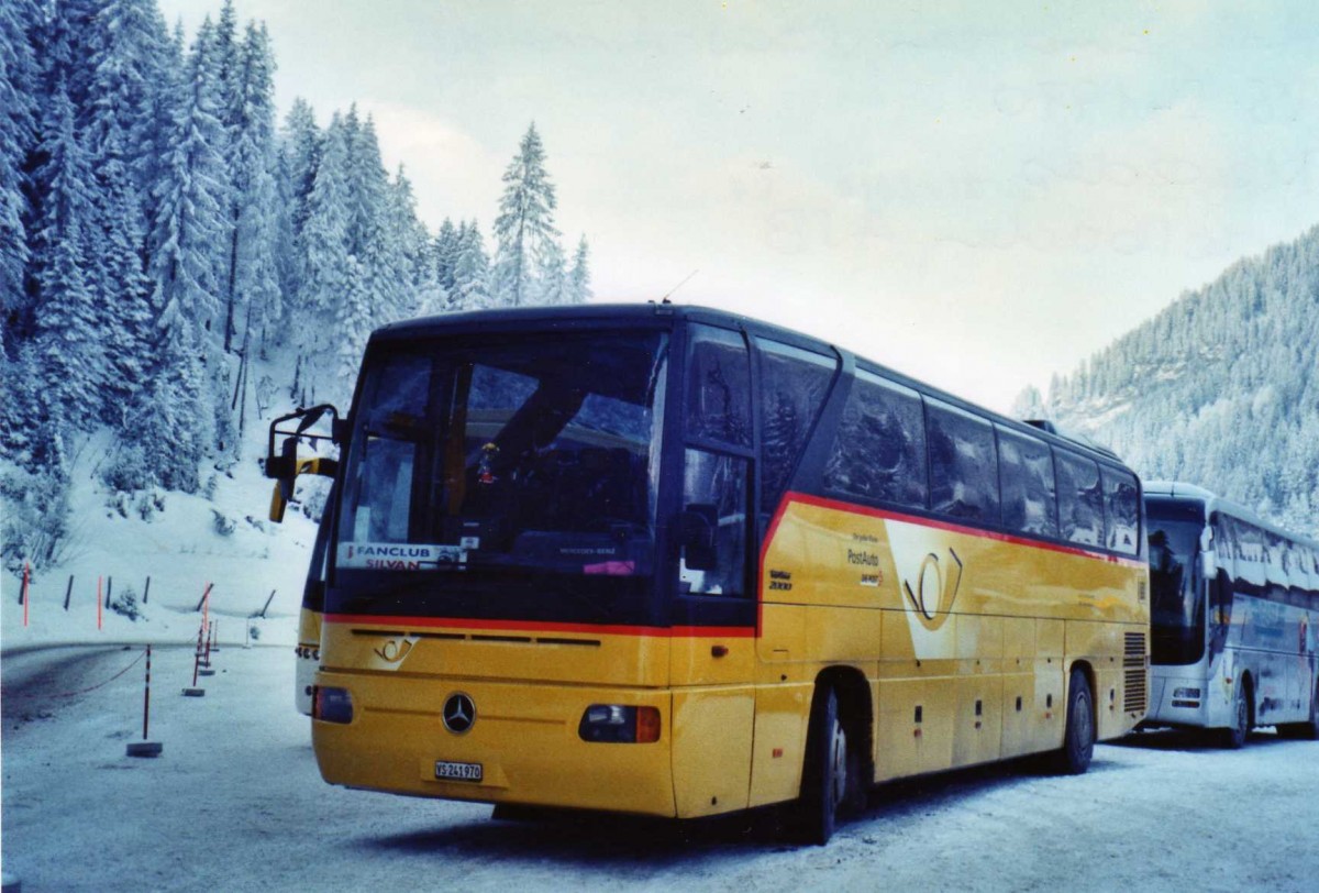 (124'009) - Anthamatten, Saas-Almagell - VS 241'970 - Mercedes (ex PostAuto Wallis; ex P 25'111) am 10. Januar 2010 in Adelboden, ASB